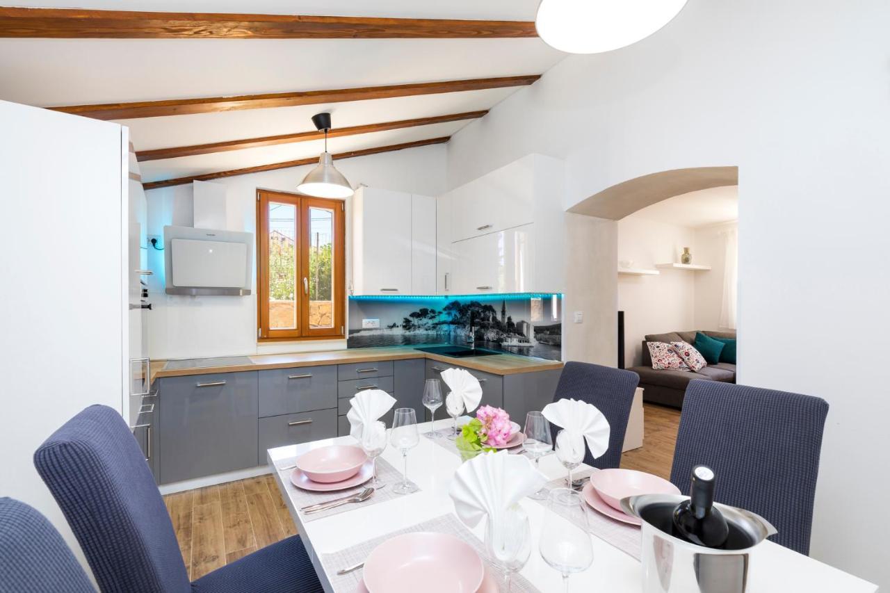 Vacation House Orange ヴェリ・ロシニュ エクステリア 写真