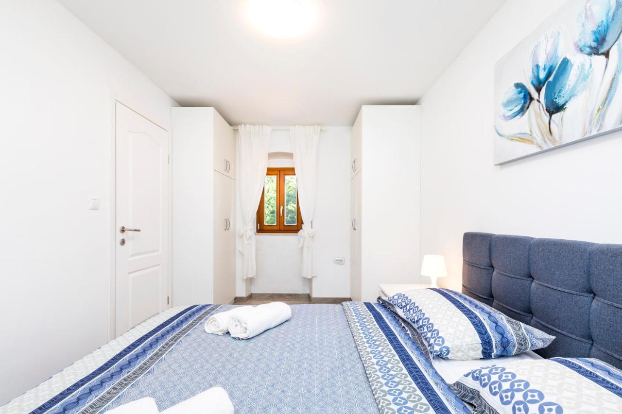 Vacation House Orange ヴェリ・ロシニュ エクステリア 写真