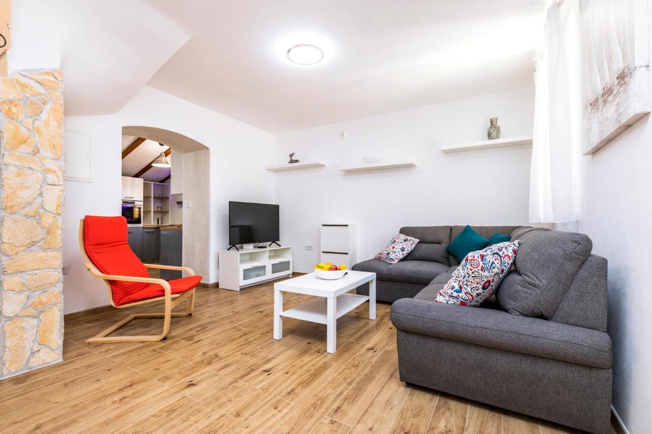 Vacation House Orange ヴェリ・ロシニュ エクステリア 写真